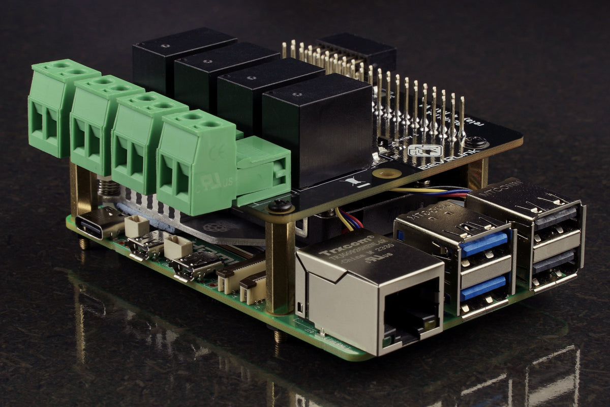 BEVRLink Raspberry Pi 5 - 4 Channel Relay HAT